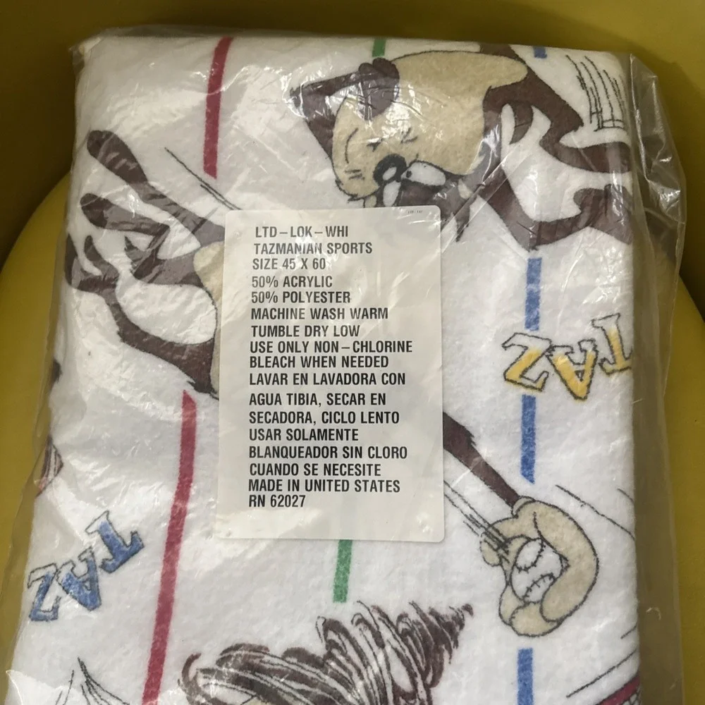 Warner Brothers Looney Tunes TAZ Sports Blanket 45